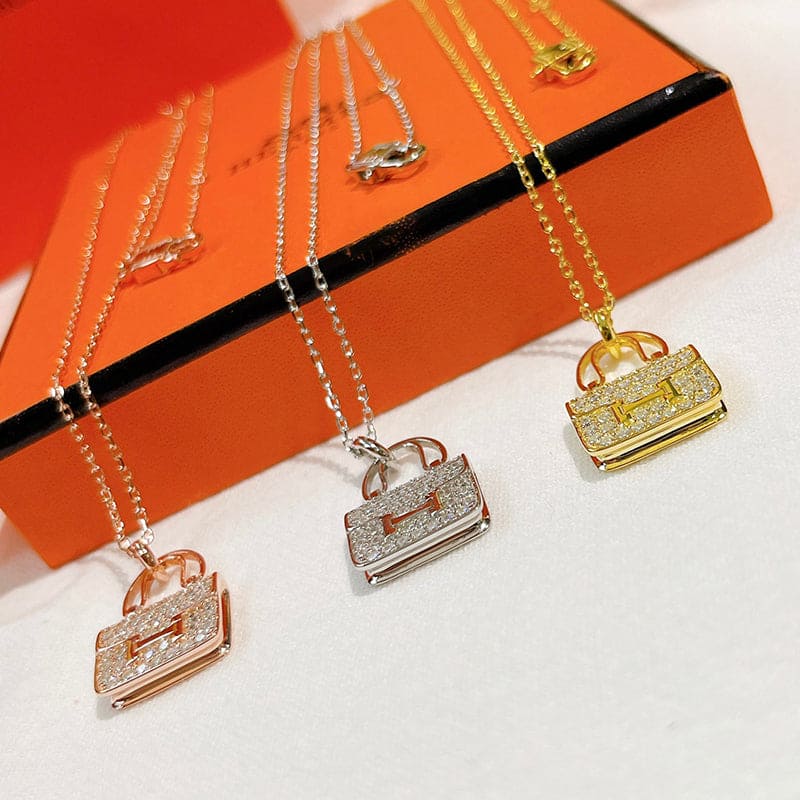 18K Amulettes Constance Pendant Hermes Necklace