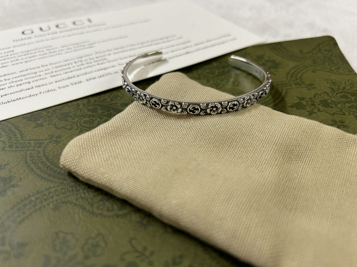 Double Gucci Interlocking Gucci Cuff With Flowers Bracelet