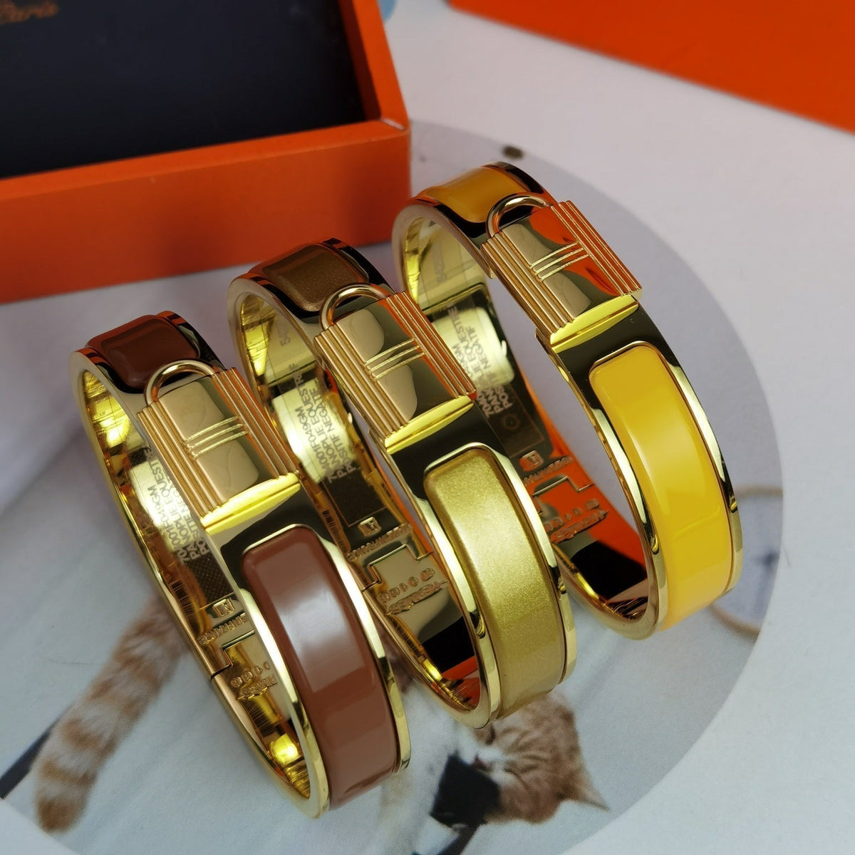 18K Clic Cadenas Yellow Hermes Bracelet