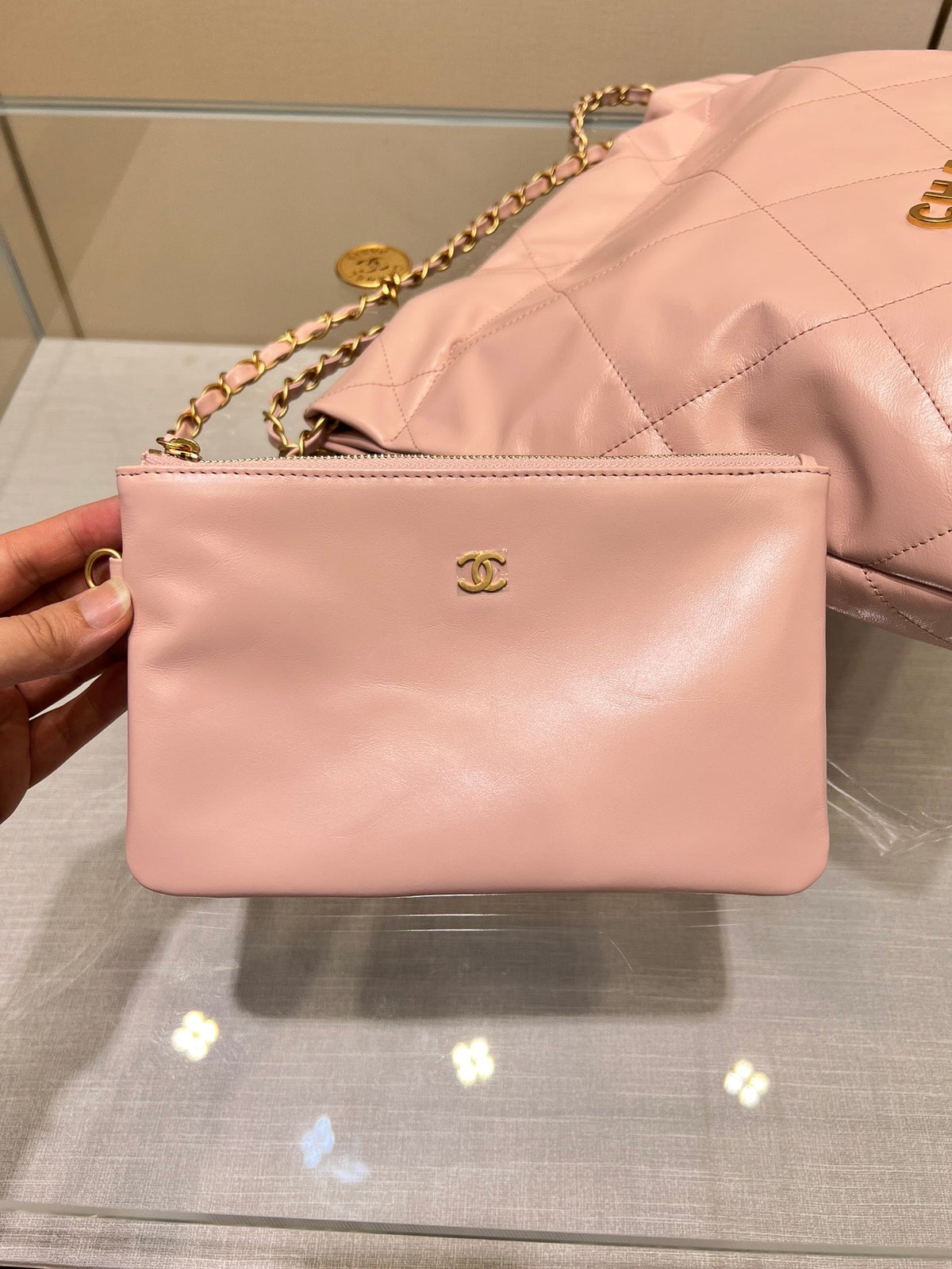 CHANEL HOBO BAG 22 PINK LAMBSKIN GOLD HARDWARE