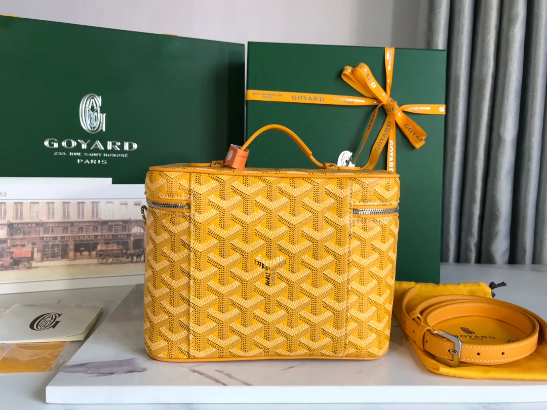 MUSE VANITY CASE 20 IN YELLOW GOYARDINE CANVAS