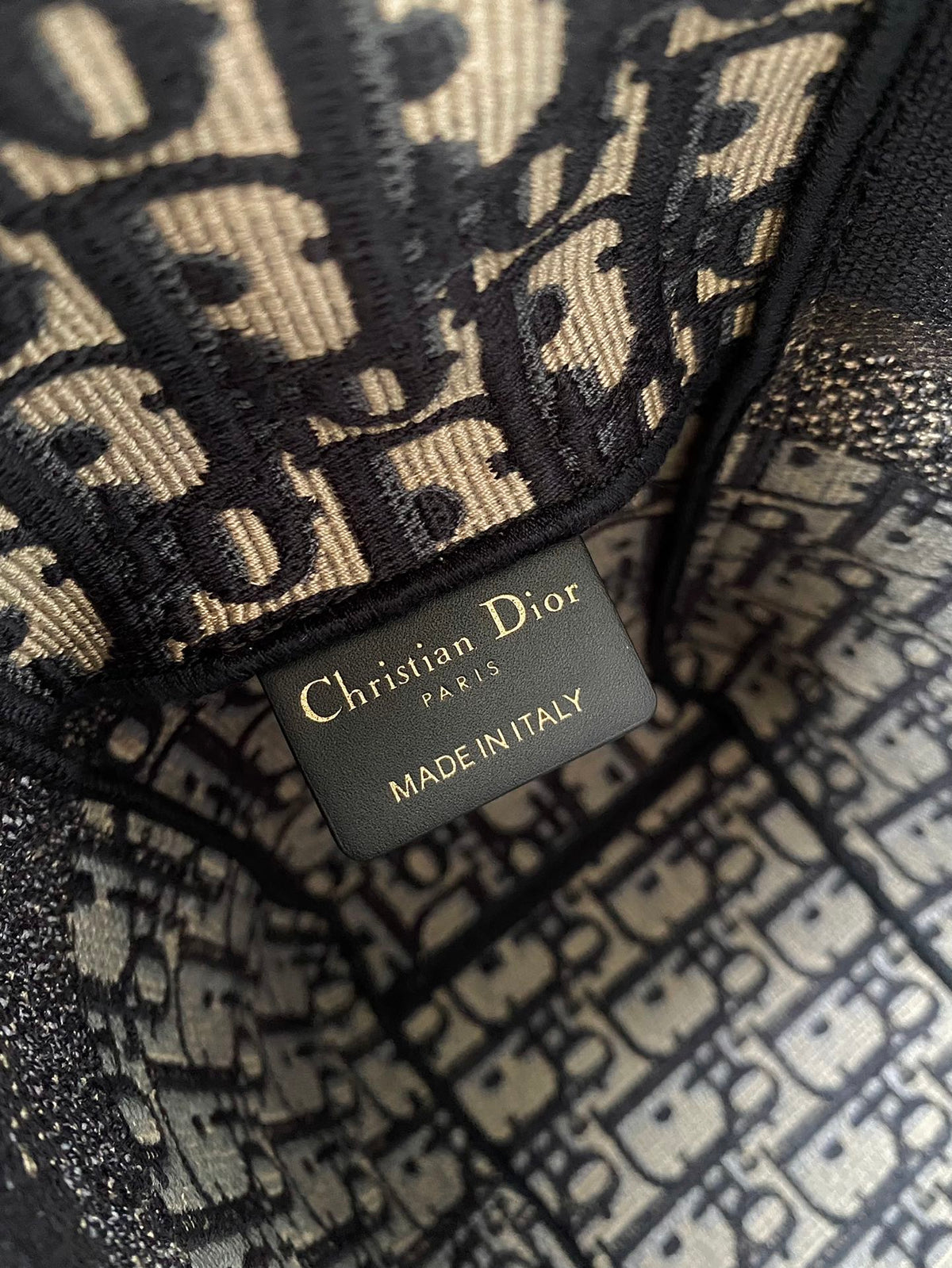 DIOR MEDIUM CAMP BAG 28 OBLIQUE BLUE EMBROIDERY