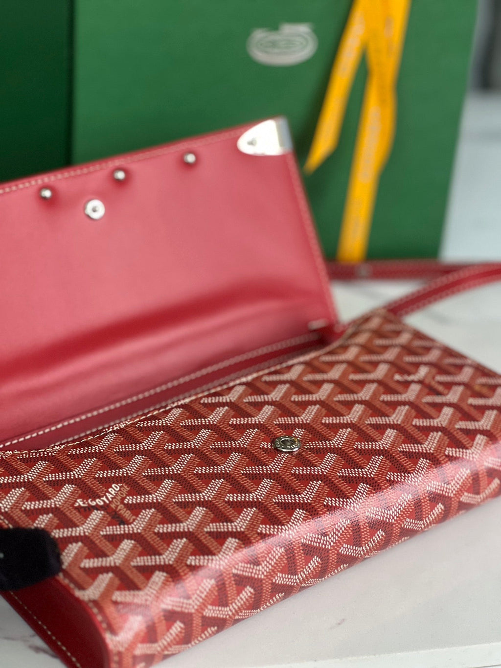 MONTE-CARLO PM CLUTCH 25 IN CLASSIC RED GOYARDINE CANVAS