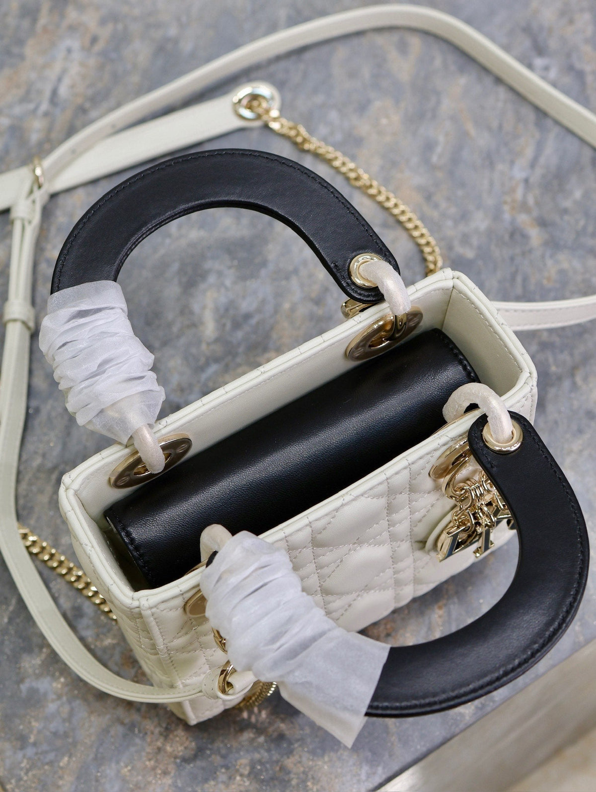 DIOR MINI LADY BAG 17 IN WHITE QUILTED MACROCANNAGE CALFSKIN BLACK STRAP