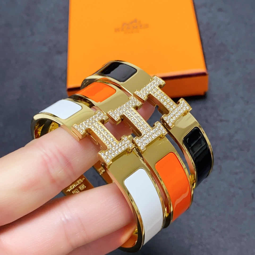 18K Clic Hermes Diamond Bracelet