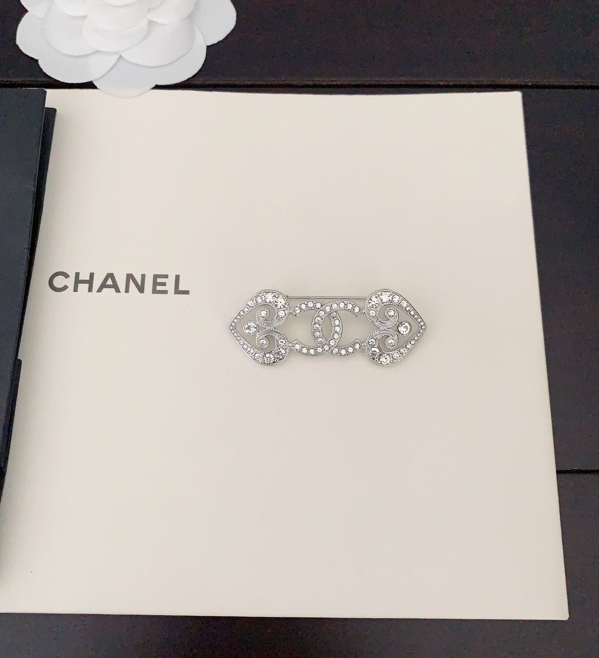 18K  Chanel Heart Brooch