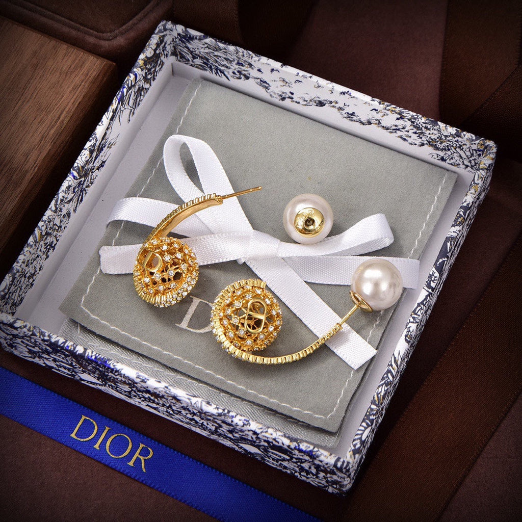 18K Dior Tribales White Resin Pearls Earrings