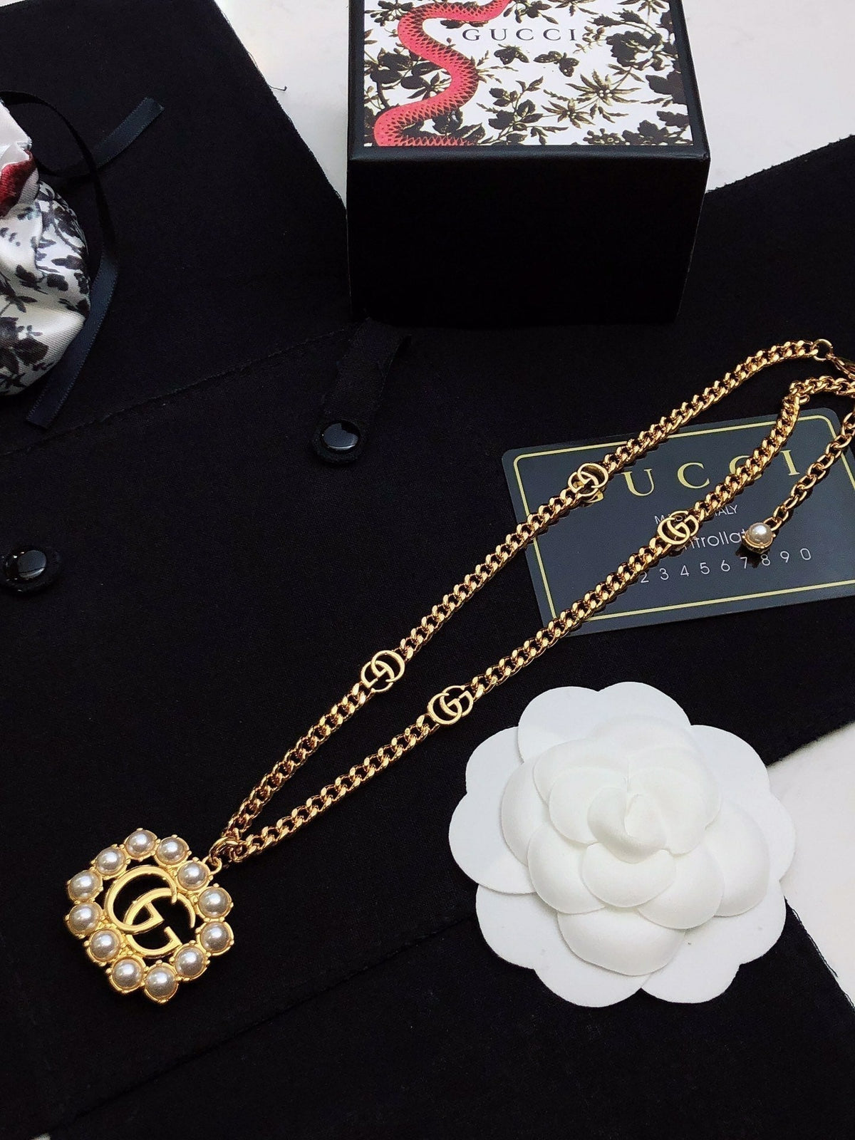 18K Double Gucci Pearl Double Gucci Necklace