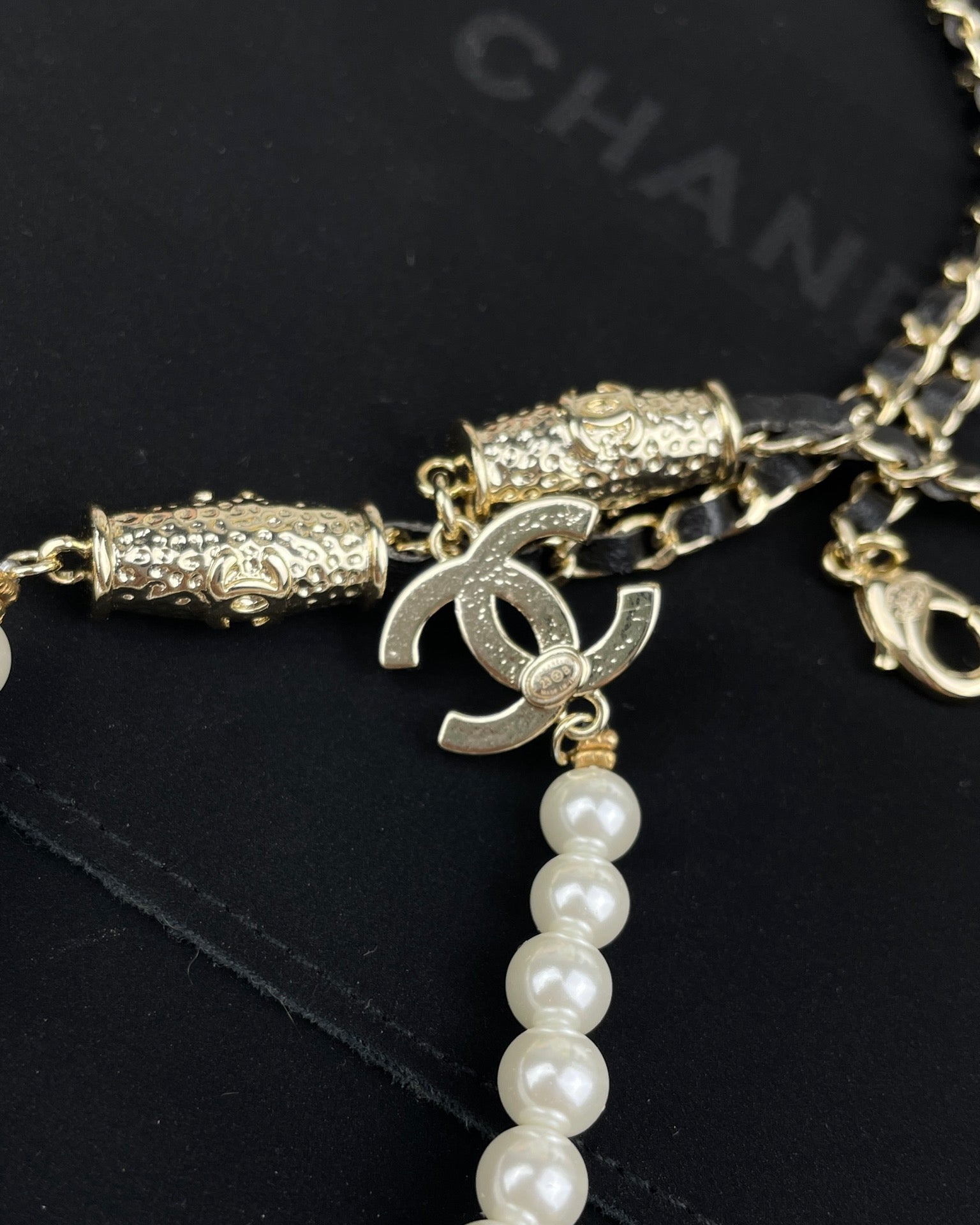 18K  Chanel Crystals Choker Necklace