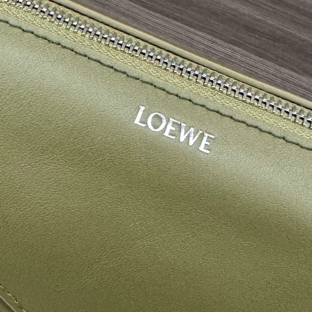 PUZZLE FOLD WASH 22 BAG IN ARMY GREEN SHINY CALFSKIN