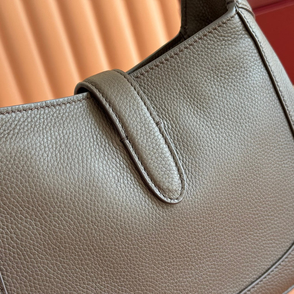 GUCCI 25S JACKIE 1961 SMALL BAG 28 CM IN DARK BROWN LEATHER WITH GOLD HARDWARE