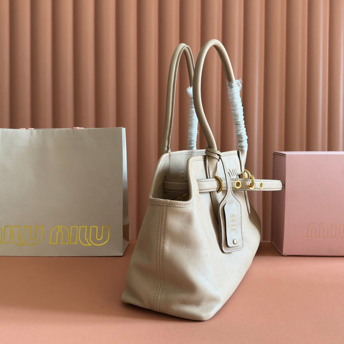 MIUMIU 26S BORSA AVENTURE BAG 44 IN DARK BEIGE LAMBSKIN GOLD HARDWARE