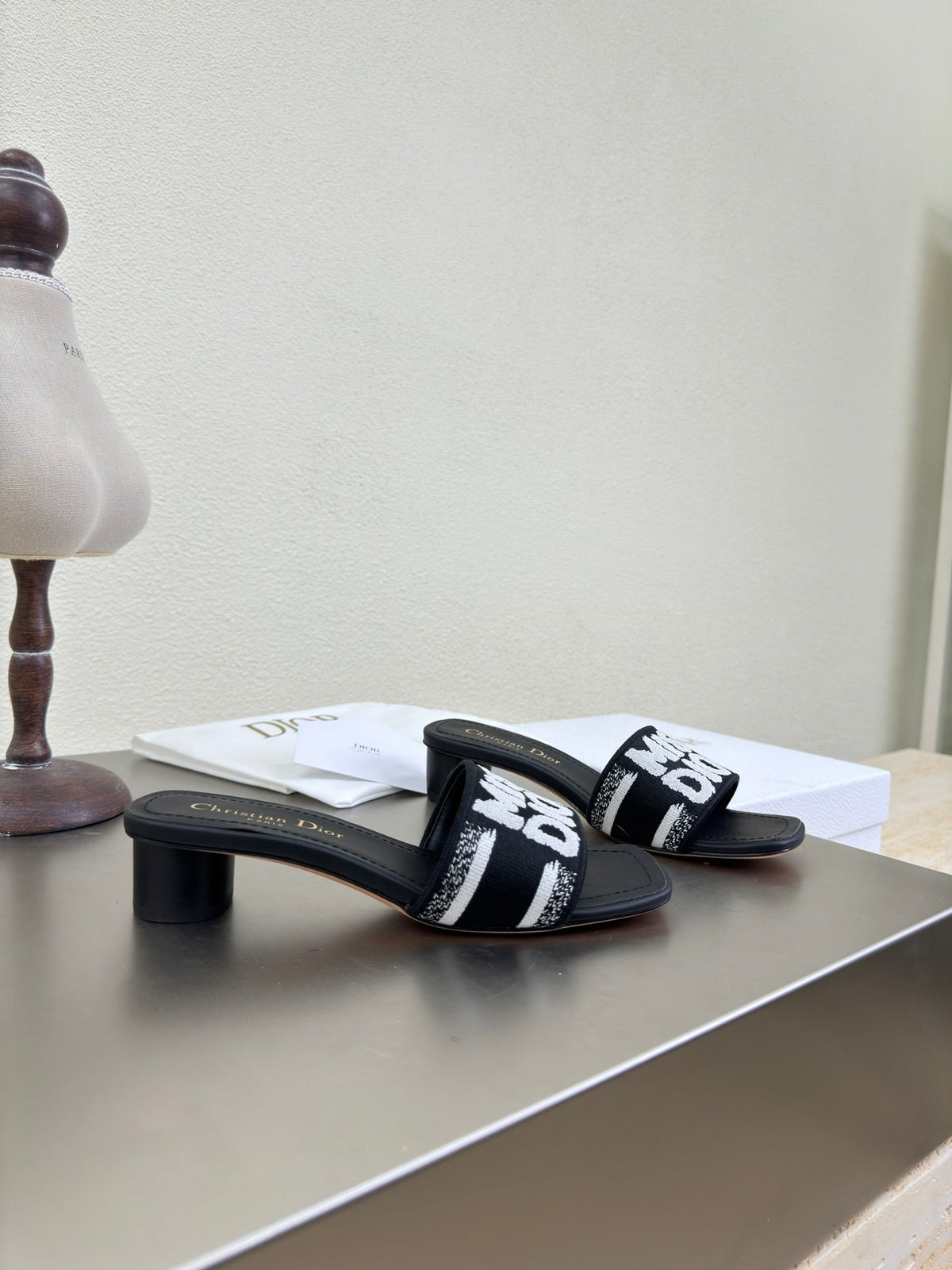 DIOR DWAY HEELED SLIDE EMBROIDERED COTTON AND BLACK MISS  ALLOVER MOTIF 35 MM
