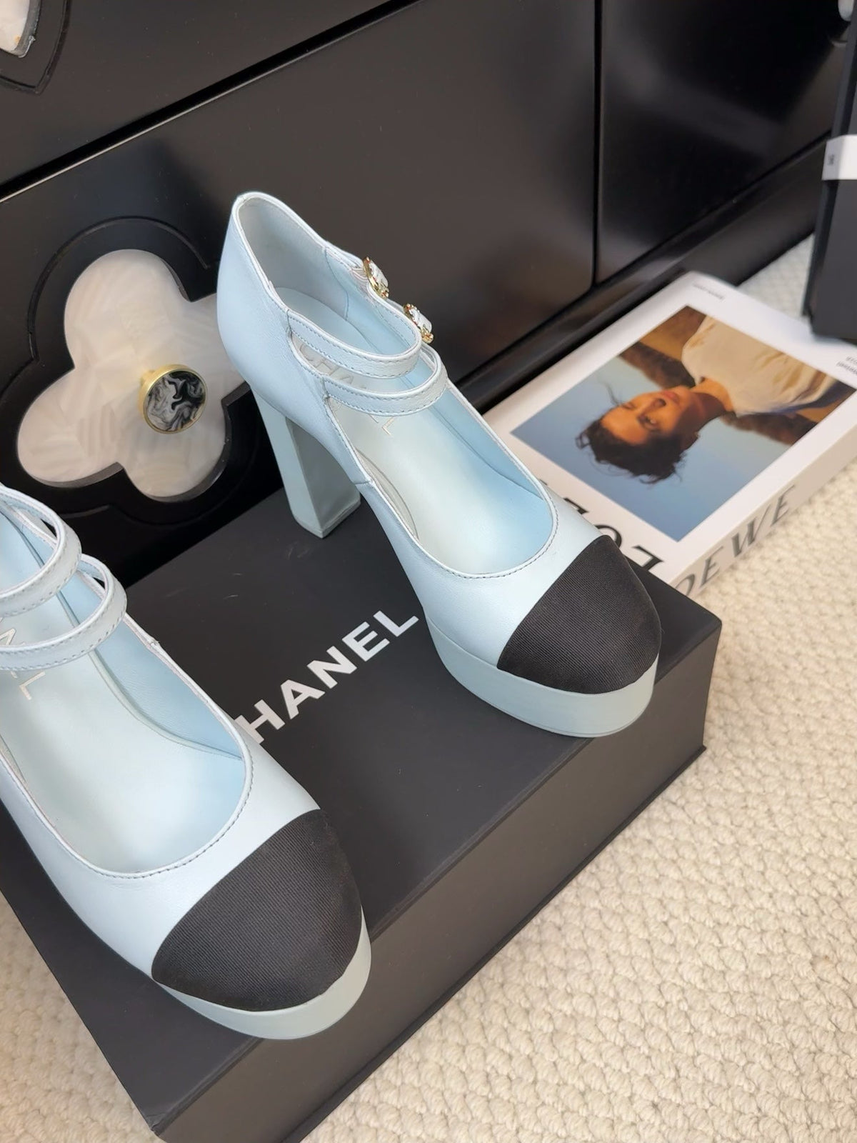 CHANEL FLATFORM SANDAL IN LIGHT BLUE CALFSKIN AND BLACK FABRIC
