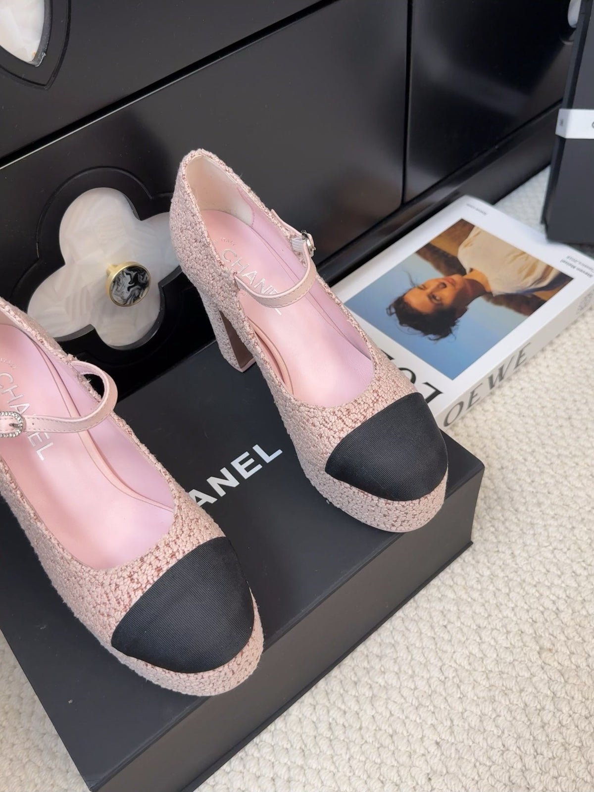 CHANEL FLATFORM SANDAL IN LIGHT PINK TWEED AND BLACK FABRIC