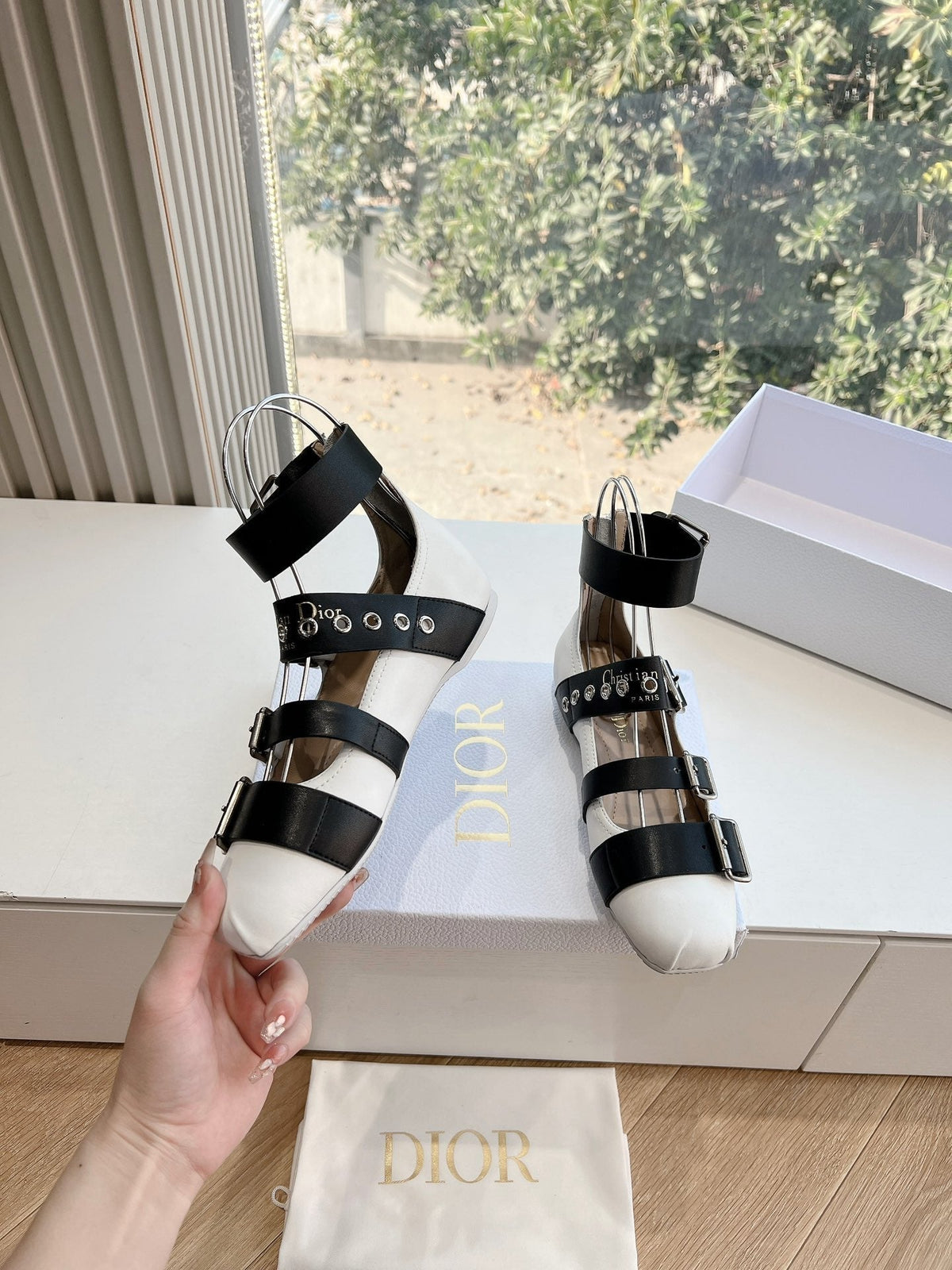 DIOR PUNK BALLET FLAT IN WHITE MIX BLACK CALFSKIN