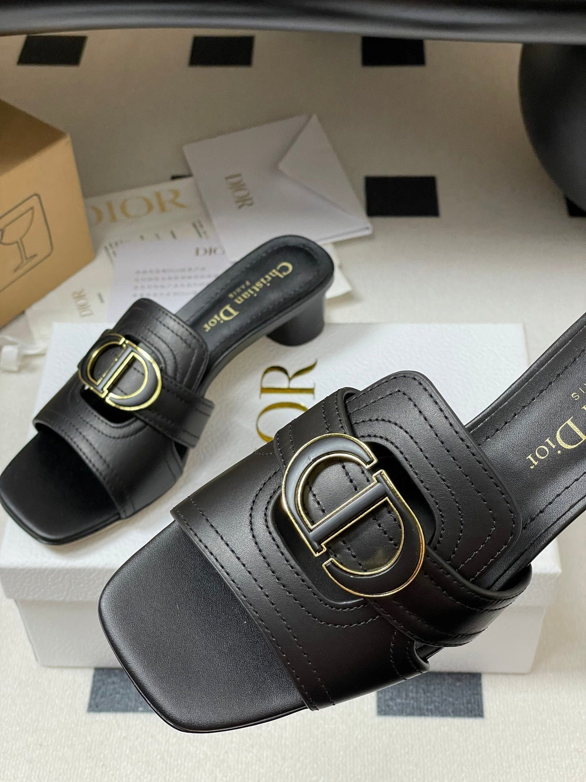 DIOR HIGH HEEL CLASSIC MONTAIGNE 40 MM 25S IN BLACK LAMBSKIN WITH CD LOGO