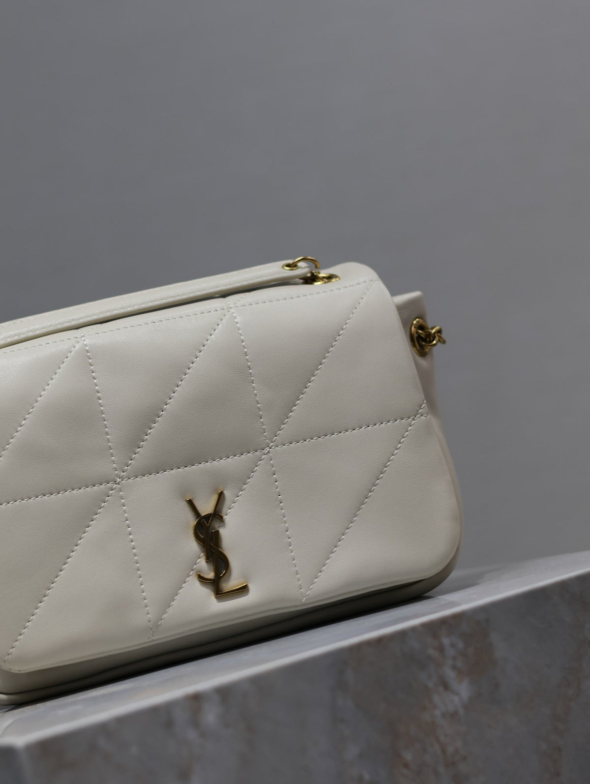 YSL 25S JAMIE MINI 20 IN BLANC VINTAGE LAMBSKIN GOLD HARDWARE