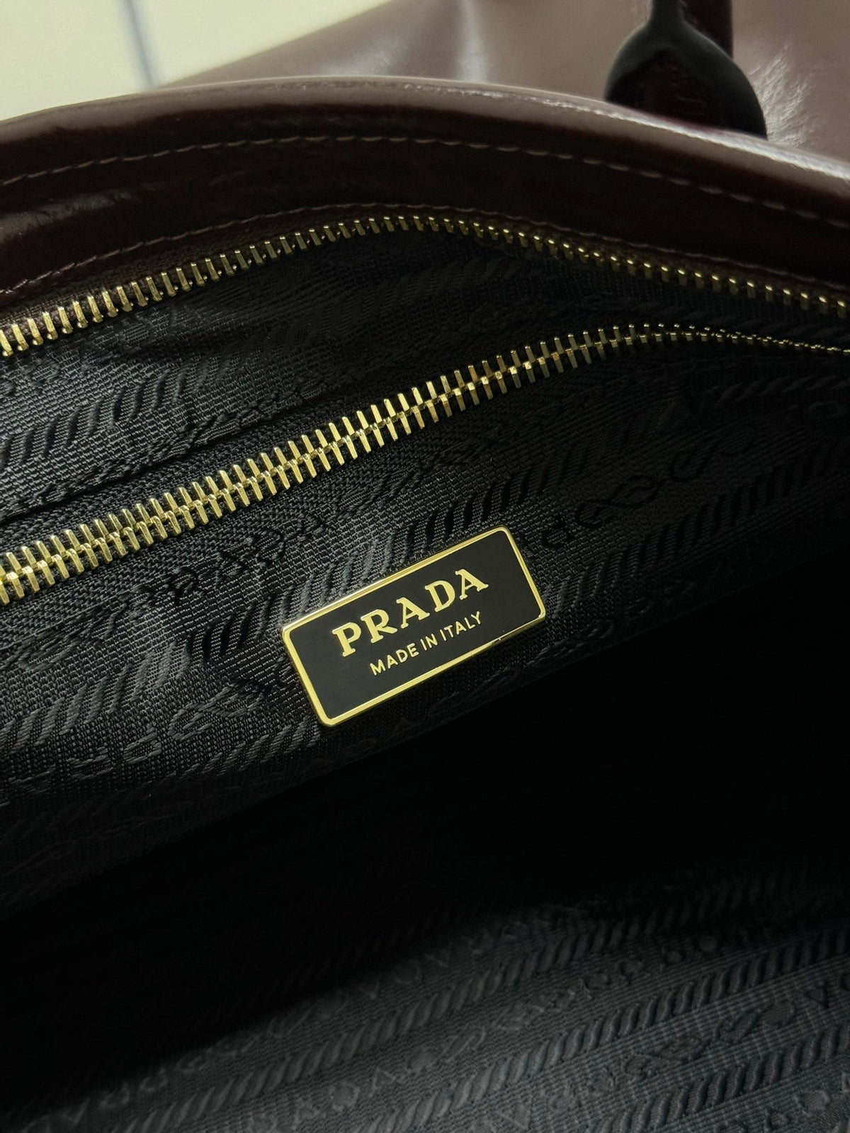 PRADA 25S BONNIE EXTRA-LARGE 42 IN RK BROWN GLOSSY CALFSKIN GOLD HARDWRE