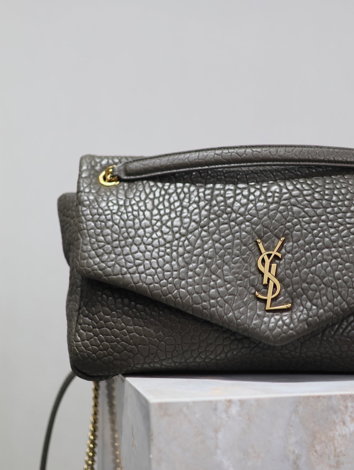 YSL 25S CALYPSO BAG 38 IN ARMY GREEN GRAINED LAMBSKIN GOLD HARDWRE